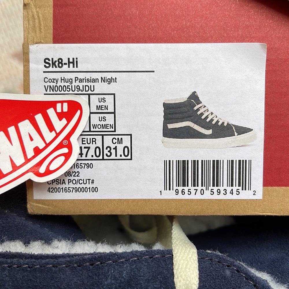 Vans Men’s Sk8-Hi
Cozy Hug Parisian Night
VN0005U9JDU
Sneakers - Picture 16 of 16